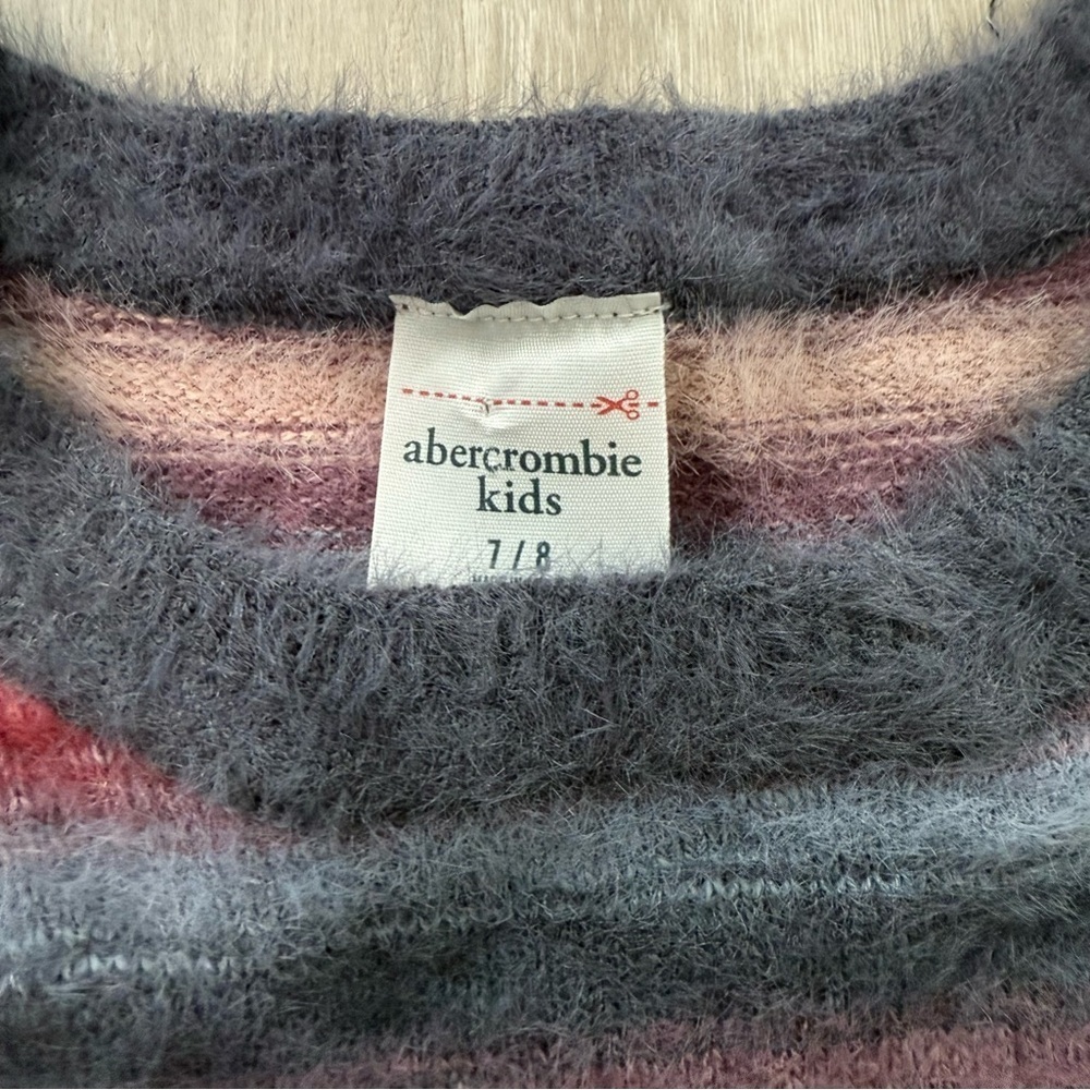 Abercrombie Kids Pullover Sweater Girls 7/8 Multi Striped Excellent Fuzzy Knit - Picture 3 of 4